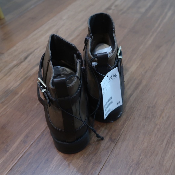 New H&M Brown Vegan Leather Boots Ankle Booties - Picture 8 of 8
